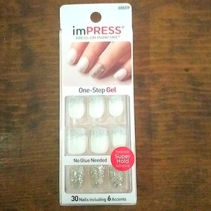 BOGO imPRESS Press-on Manicure